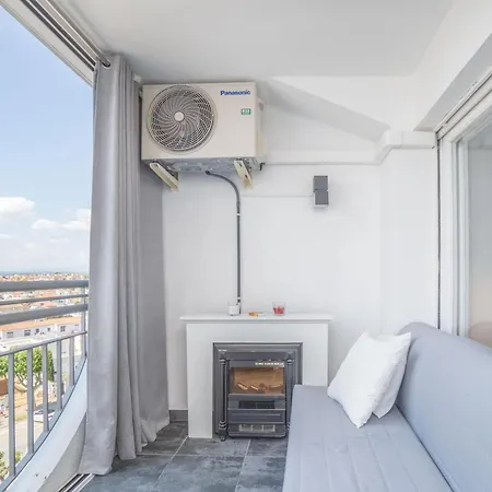Estudio Moderno Frente Al Mar Con Aire Acondicionado En - Hisp-288-63 *