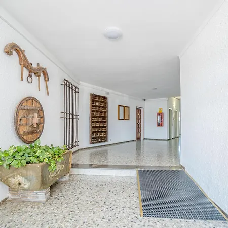 Moderne En Bord De Avec Climatisation A Apartament Empuriabrava