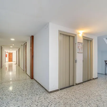 Estudio Moderno Frente Al Mar Con Aire Acondicionado En - Hisp-288-63 Apartman
